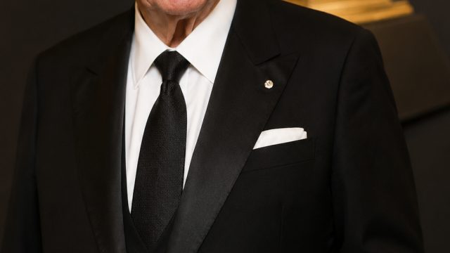 Celebrating the Legacy of Clive Davis: A Music Industry Icon
