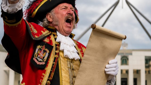 Canberra's Town Crier Sets a New Record for Loudest Voice