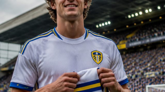 Leeds United Poised to Welcome Star Midfielder on Free Transfer
